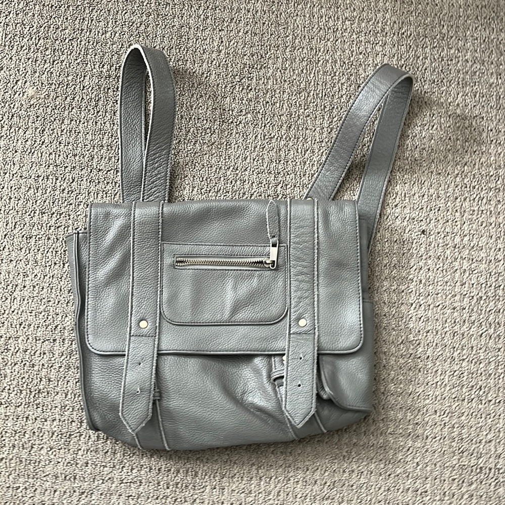 Vero Verto Purse/Mini Backpack